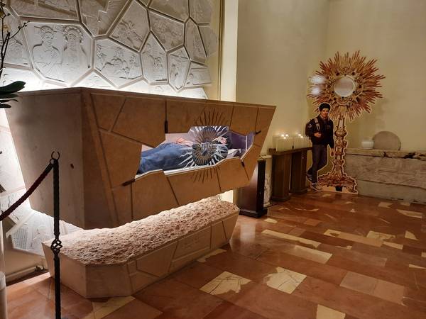 Grabstätte Carol Acutis in Santa Maria Maggiore Assis