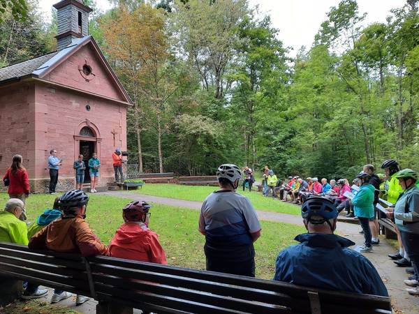Quelle: Achim Dörr, Walldürn Fahrradpilger an der Waldkapelle "Märzenbrünnlein"